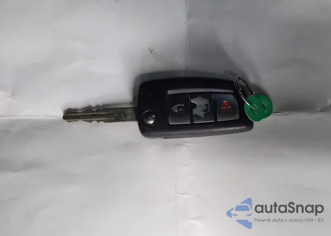 2019 Nissan Rogue S z USA, uszkodzony, nr VIN 5N1AT2MV5KC833769